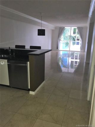 5091 NW 7th St Unit 405