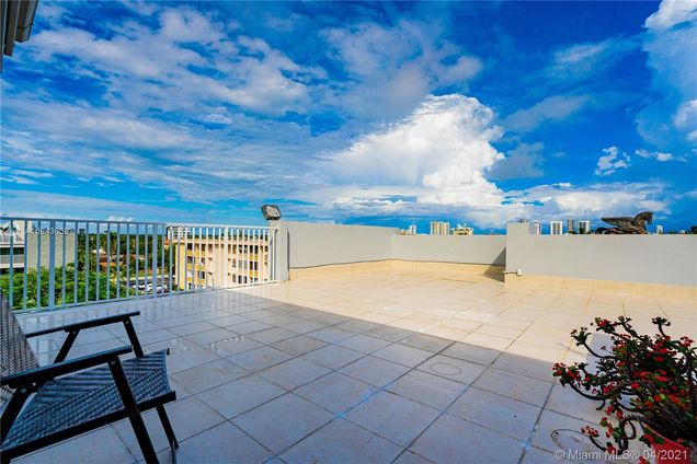 329 SE 3rd St Unit 502P Hallandale Beach, FL Condo Sold - Photo 1 of 38. Opens carousel modal