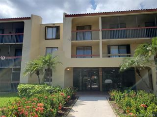 737 SE 1st Way Unit 104