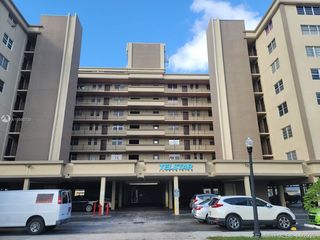 1811 Jefferson St Unit 502