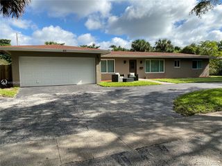 872 Garden Ct