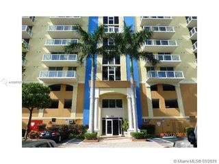 5077 NW 7th St Unit 606