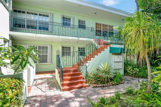 8620 Byron Ave Unit 6A