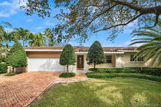 5005 Orduna Dr