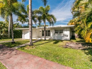 655 S Shore Dr