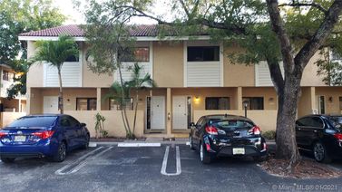 9284 NW 40th St