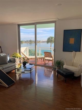 3301 NE 5th Ave Unit 311