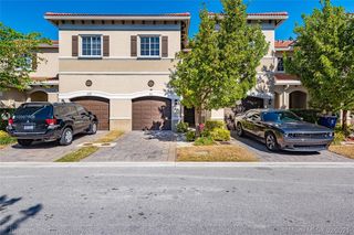 311 NE 47th Pl Unit 311