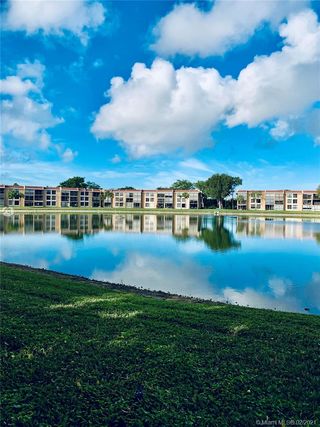 6240 Coral Lake Dr Unit 404