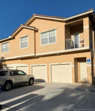 2886 Crestwood Ter