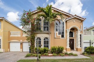10813 NW 51st Ln