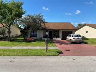 2078 SW 16th Cir
