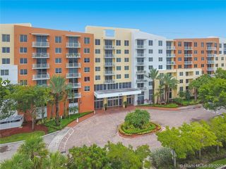 2775 NE 187th St Unit 124
