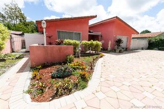211 SW 82nd Ave