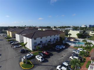1000 SW 104th Ct Unit D-305