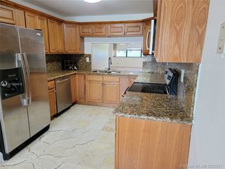 2704 NW 104th Ave Unit 103