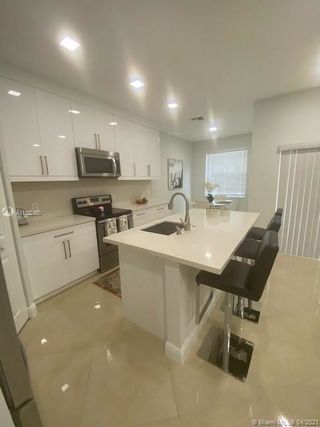 2934 Crestwood Ter Unit 6105