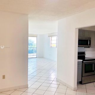 12590 NE 16th Ave Unit 610