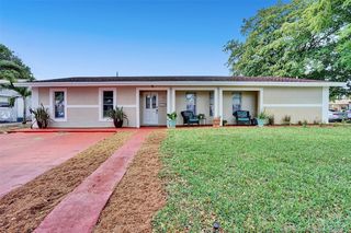 1240 N 74th Ter