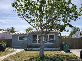 265 SW 6th St