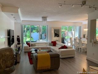 3012 NE Quayside Ln Unit 26