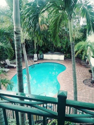 4321 NE 21st Ave Unit 7