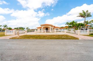 8615 Grand Canal Dr