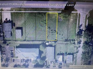 8 SW Lucy St