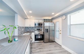 1101 NE 191 St Unit H301
