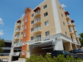 115 SW 42nd Ave Unit 307