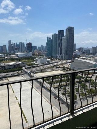 555 NE 15th St Unit 32I