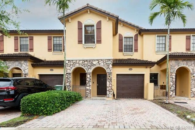 3749 NE 4th St Homestead, FL Townhouse Sold - Photo 1 of 17. Opens carousel modal