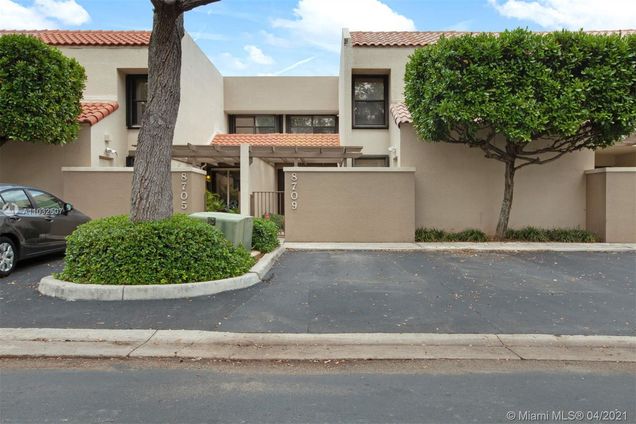 8709 SW 79th Pl Miami, FL Townhouse Sold - Photo 1 of 20. Opens carousel modal