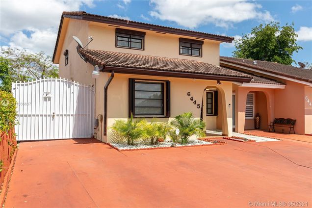 6445 SW 135th Ave Unit E Miami, FL Condo Sold - Photo 1 of 37. Opens carousel modal