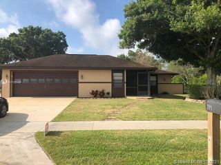 714 W Avenida Del Rio