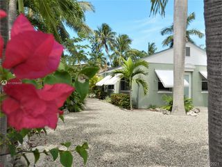 401 Coconut Dr
