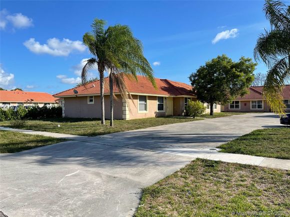 1343 The 12th Fairway Wellington, FL Multifamily Sold - Photo 1 of 11. Opens carousel modal