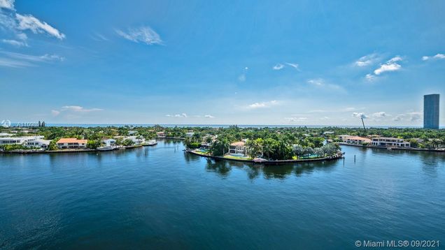 20191 E Country Club Dr Unit 907 Aventura, FL Condo Sold - Photo 1 of 40. Opens carousel modal