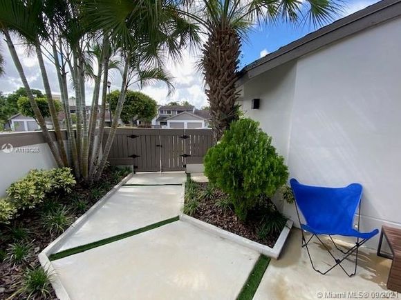 9871 NW 52nd Ln Unit 9871 Doral, FL Townhouse Sold - Photo 1 of 4. Opens carousel modal