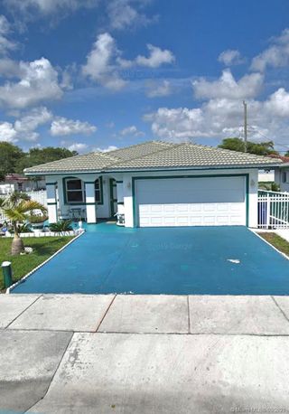 1201 NW 29th Ave