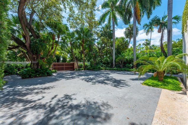 6396 N Bay Rd Miami Beach Fl 33141 6396 N Bay Rd, Miami Beach, FL 33141 | Estately 🧡 | MLS# A11106794