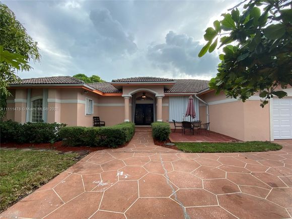 1105 SW 4th Ave Delray Beach, FL House Sold - Photo 1 of 55. Opens carousel modal