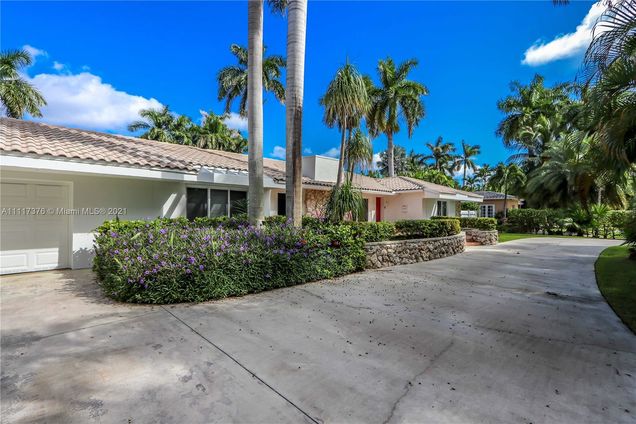 1247 Jackson St Hollywood, FL House Sold - Photo 1 of 45. Opens carousel modal