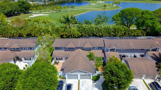 10009 NW 52nd Ter Doral, FL Townhouse Sold - Photo 1 of 39. Opens carousel modal