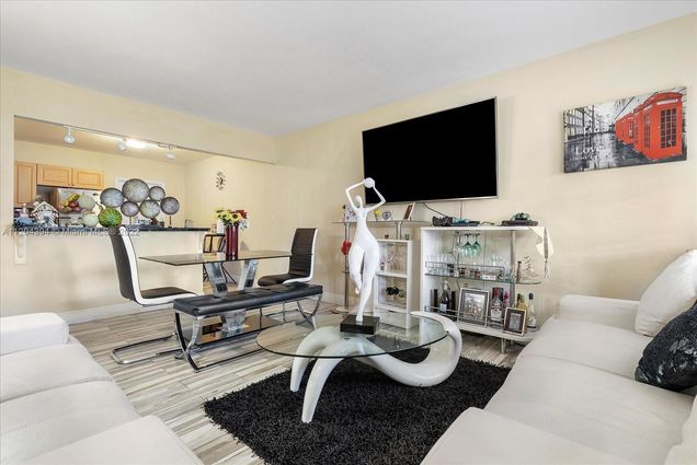 17365 SW 95th Ave Unit 17365 Palmetto Bay, FL Condo Sold - Photo 1 of 25. Opens carousel modal
