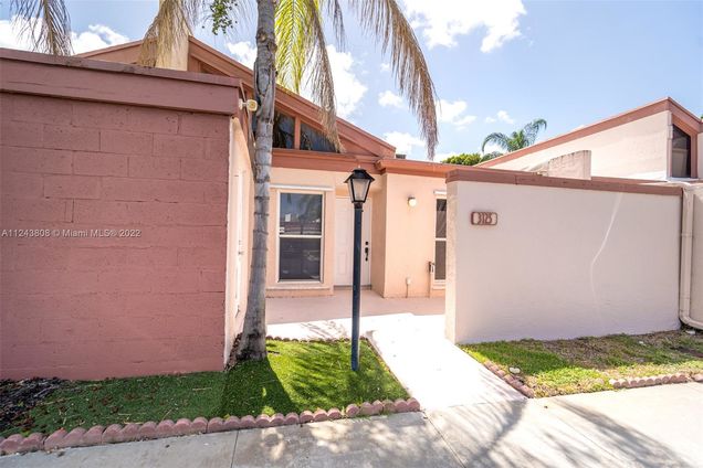 3125 NW 84th Way Sunrise, FL House Sold - Photo 1 of 46. Opens carousel modal