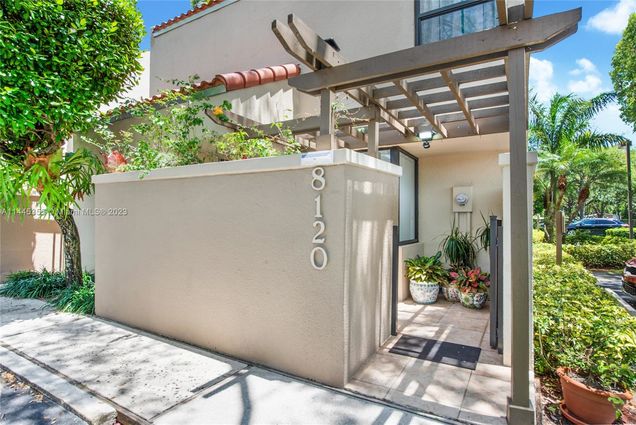 8120 SW 86th Ter Miami, FL House Sold - Photo 1 of 24. Opens carousel modal