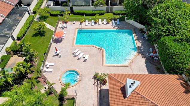8069 SW 86th Ter Unit 8069 Miami, FL Townhouse Sold - Photo 1 of 31. Opens carousel modal