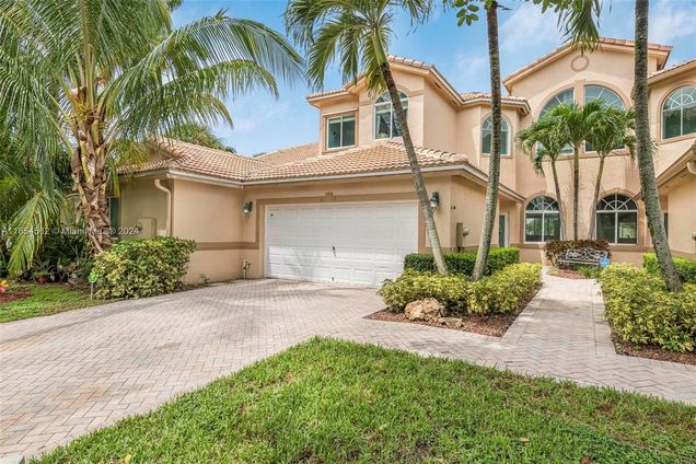 8117 S Madison Lakes Cir S Unit 8117 Davie, FL Townhouse Sold - Photo 1 of 43. Opens carousel modal