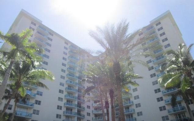 3801 S Ocean Dr Unit 8U